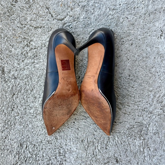 Givenchy Size 38 Black Leather Lia Pointed Toe Pumps - Picture 5 of 5
